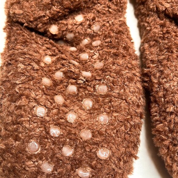 2 Pairs of Slipper Socks Brown Bear with Bows White Cable Knit Sherpa Faux Fur - Picture 5 of 13